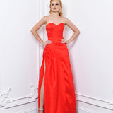 ISABEAU SWEETHEART NECKLINE GOWN B64D18L