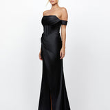 GESS OFF SHOULDER FISHTAIL GOWN B67D30L