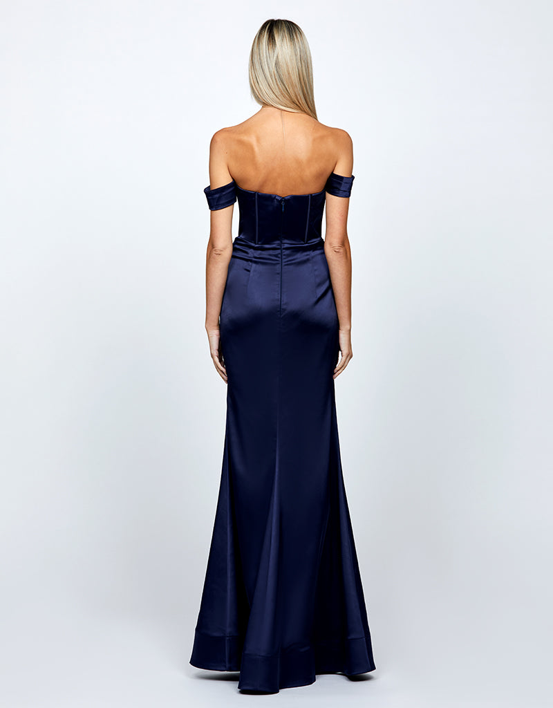 GESS OFF SHOULDER FISHTAIL GOWN B67D30L