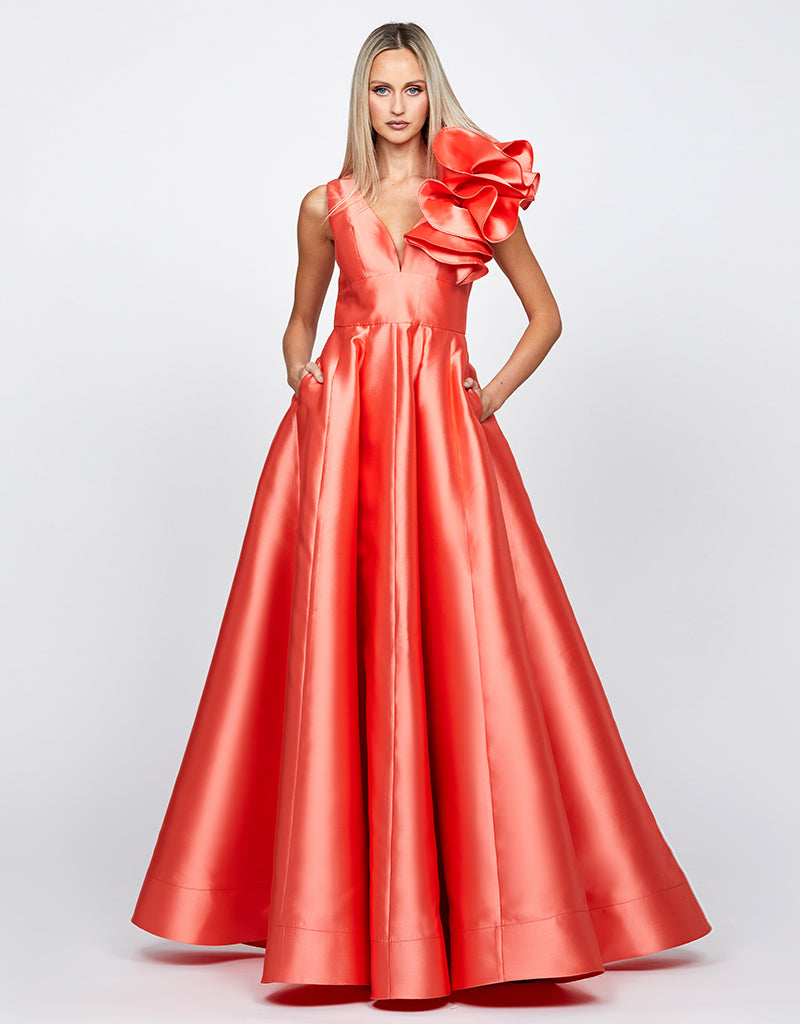 CECE RUFFLE SHOULDER GOWN B71D04L