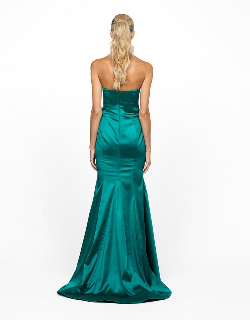SHOOTING STAR STRAPLESS HIGH LOW GOWN B55D23HL