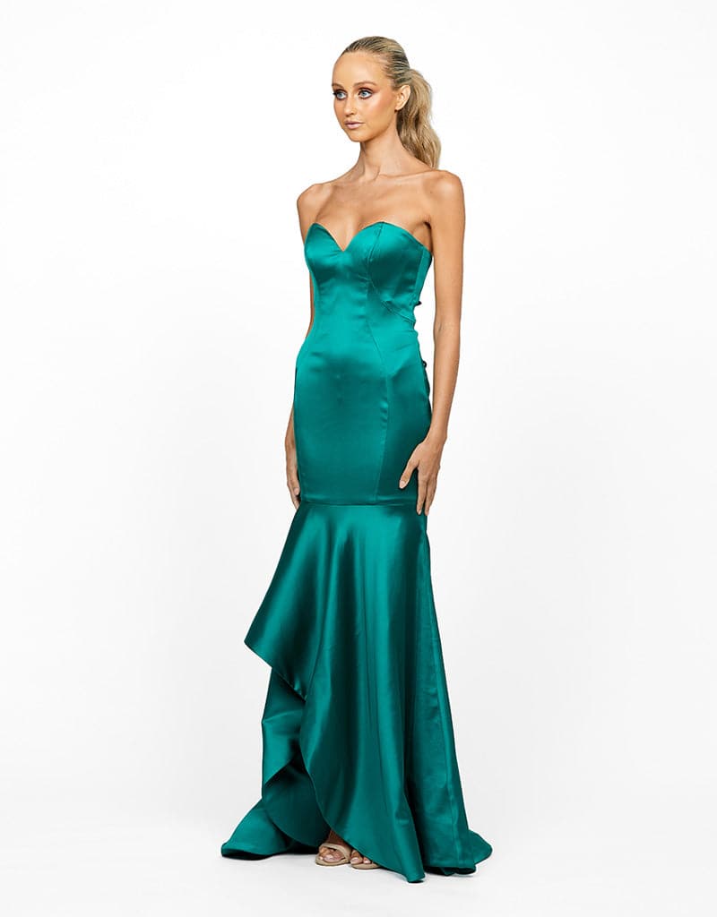 SHOOTING STAR STRAPLESS HIGH LOW GOWN B55D23HL